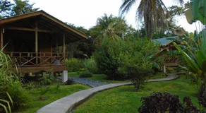 J and H Garden Cabinas - Image 5