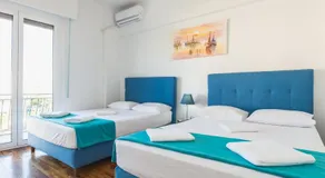 Super Paradise Apartments - Image 2