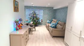 Richmond Cottage - Brand New 4BR Holiday Home, just 3 minutes from the beach with Pool Table and Free Parking - Image 5