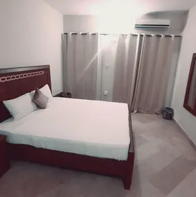 Islamabad Luxuy Guest House - Image 4