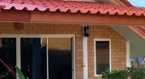 Sanuk bungalows - Image 4