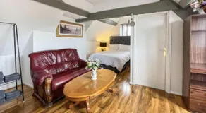Church Walk Studios & Apartments - Image 2