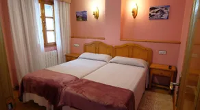 Hotel Restaurante Casa Manolo - Image 2