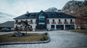 Hotel Kulla e Bajraktarit - Image 4