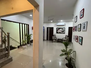 Hotel The Benz - Image 4