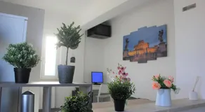 Roman Sunrise Rooms - Image 4