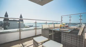 NOVU Apartments Liverpool Waterfront - Image 4