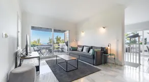 Sea & mountain view Marbella - Image 2