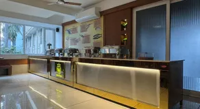 Golden Cassia Infopark Business Hotel - Image 3