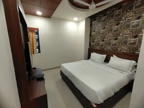 Hotel Pearl Villa - Image 2