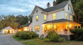 Bar Harbor Cottages & Suites - Image 2