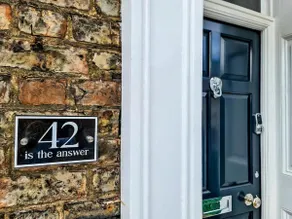 42 is the Answer- Stunning York townhouse appearing on TV Holiday Home Show - Image 5