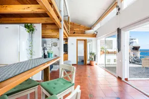 Luminous loft apartment next to the Atlantic Ocean - Image 4