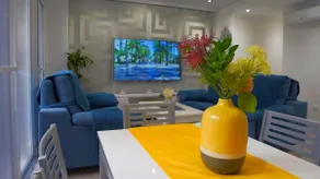 Stylish & Spacious Family Apartment Near Beach & Vibrant Historic Market - Image 5