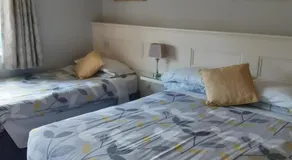 Green Acres Guesthouse- Accommodation Only - Image 2