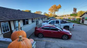 Happyland Inn - Image 5