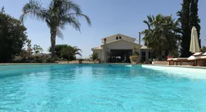 Villa Vravrona Tower & Suites - Image 2