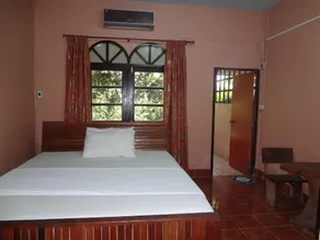 Nahandaeng Resort - Image 2