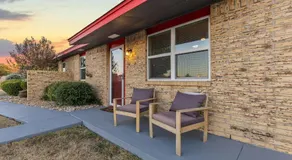 Townhome 4bds, Fast WiFi, 2 Mi to Seton, 6 mi to Fort Cavazos, Professionally Managed by Stay Albatross - Image 5