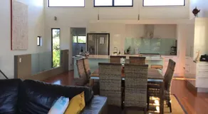 Woolamai Beach Haven, Easter Special, wine, chocs - Image 2