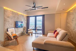 Tropicana 218 X Airlevate Suites - Image 3