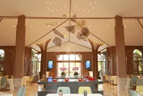Emerald Bay Hotel - Image 2