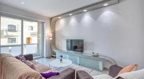 Silhouette by Solea Holiday Homes - Contemporary Living - Image 2