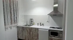 Room Click inn - Image 2