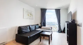 Bright 1 Bedroom Apartment in Elephant and Castle - Image 2
