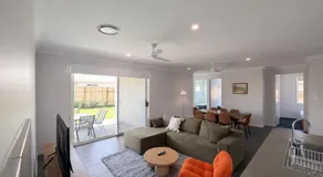 Solara Retreat - Modern 4BR Home with Backyard - Image 2