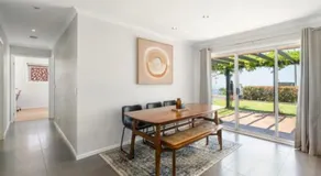 Stunning home with view - Image 4