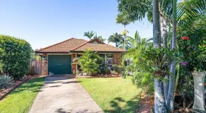 Entire Coastal Villa 4BR 2BA Swimming Pool Courtyard - Image 4