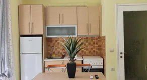 Beachfront Cozy House , 1 min walk to Beach , AC & Fast WiFi - Image 3