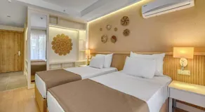 Park Hotel - Image 2
