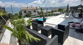 Aqualux Luxury - Image 5