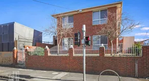 209 Stylish Queen BR with Fast WiFi - Brunswick East - 30 Percent OFF - Image 4