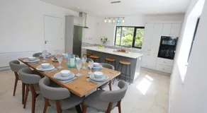 Luxury 6 Bedroom Spiddal Villa, Jacuzzi, Balcony - Image 3