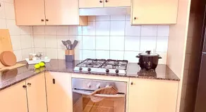 Melbourne St Kilda Entire Apartment Beachside, Grandprix F1, WiFi and Free Parking Included - Image 4