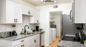 Emerald Retreat - Central & Stylish - 2 BR/2 BA - Image 5
