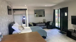 Barn Owl Lodge - Image 2
