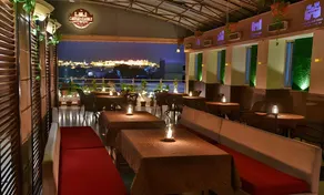 Gold Leaf Hotel - Image 3