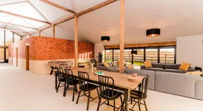 Beautiful Barn Conversion Close To The Broads - Image 5