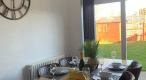Montrose House - Image 4