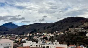 Belle vue à 500m des thermes - climatisé - Image 3
