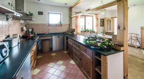 Hussi's Home - Image 3