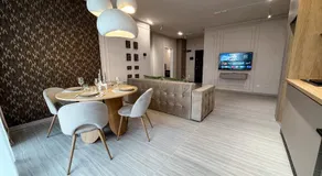 Airport dream - Modern, Free Parking, Kingsize be - Image 3