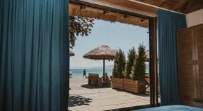 Villa Versus Beach - Image 2