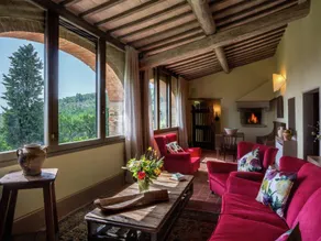 Ritzy Villa on a Wine Estate in Arezzo with Pool - Image 2
