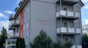Goldener Schlüssel mit Gästehaus Sina - Image 2