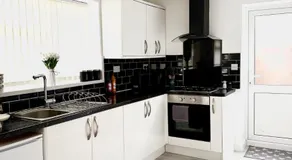 Cozy getaway in heart of warwick - Image 4